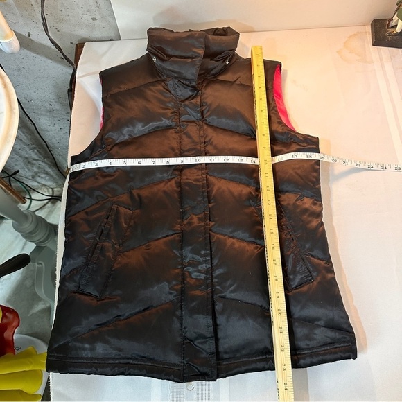 Isaac Mizrahi Vest Womens size Small Black Puffer Sleeveless Snap Front Layer - Picture 8 of 8